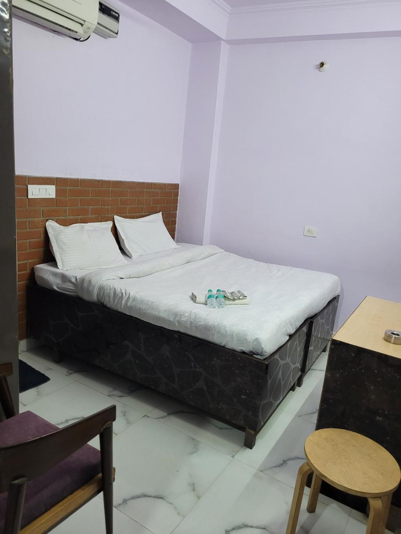 Cozy - Near Us Embassy Guest house